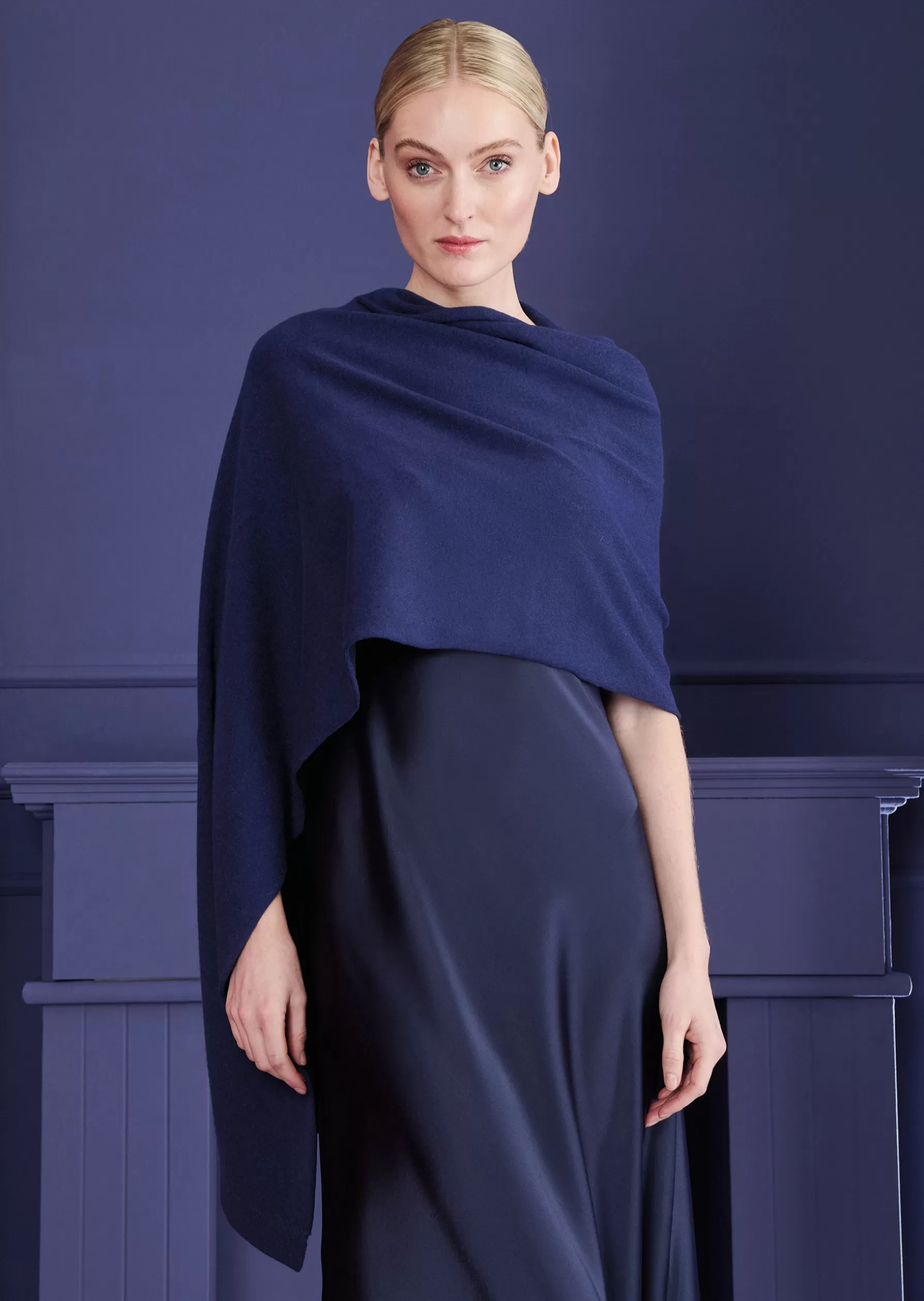 Gifts-Talbot Runhof Stola Kasha1 Farbemajestic